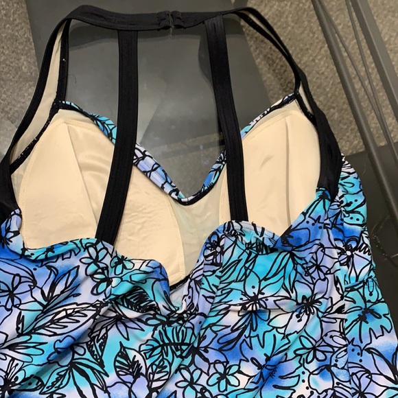 Multicolored Flower Print Tankini Swim Top - Picture 3 of 4